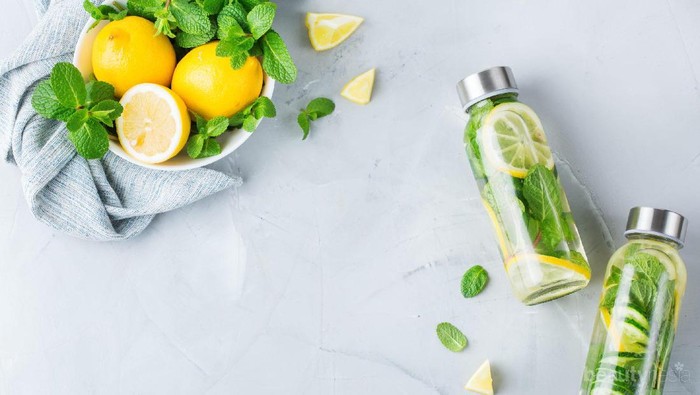 Segar Menghidrasi, Ini Manfaat Rutin Minum Infused Water