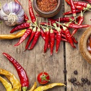Gemar Makan Pedas? Hati-hati, Ini Bahayanya untuk Kesehatan!