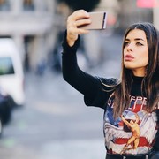 Wajib Diketahui, 7 Hal Ini Sebaiknya Tidak Kamu Posting di Sosmed
