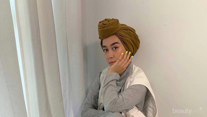 Tutorial Turban Kekinian dengan Pashmina ala Intan Khasanah '@Strngrrr'