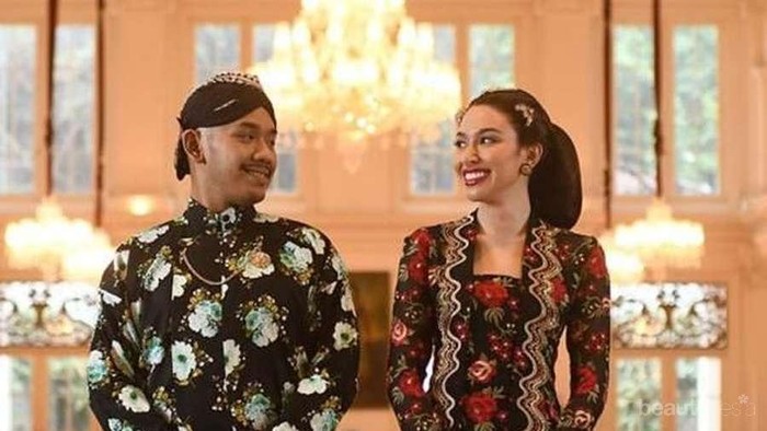 Inspirasi Konsep Foto Pre Wedding Adat Tradisional Indonesia