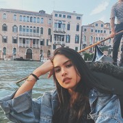 Gaya Maudy Ayunda Ini Kece Buat Dipakai ke Kampus