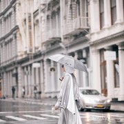 Buat Hijabers, Begini Tips Rawat Rambut di Musim Penghujan