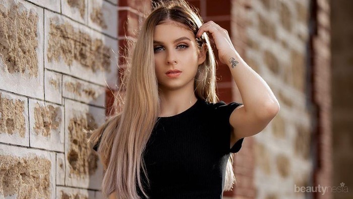 Mix and Match Kaos Hitam Buat Tampilan yang Anti Mainstream