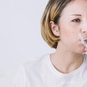 Jangan Salah Lagi Ladies, Berikut Do's and Dont's saat Minum Air Putih!