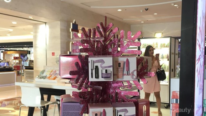 6 Rekomendasi Paket Lip Product untuk Hadiah Spesial Natal 6 Rekomendasi Paket Lip Product untuk Hadiah Spesial Natal