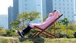 Yakin Berjemur Jam 10 Pagi? Simak Penjelasan Dokter soal Efek Buruknya