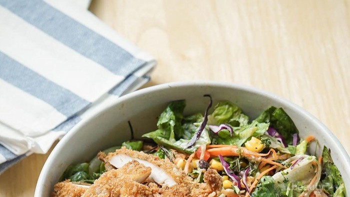Rekomendasi Salad di Jakarta Paling Enak Buat Makan Sehat Kamu