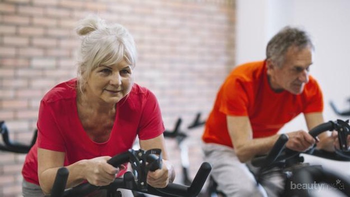 Wow! Meskipun Sudah Tua, Kakek-Nenek Ini Memiliki Tubuh Berotot!