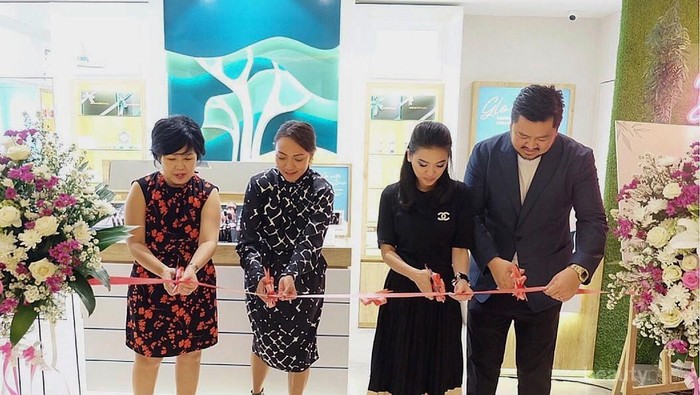Mineral Botanica Buka First Flagship Store di Plaza Indonesia