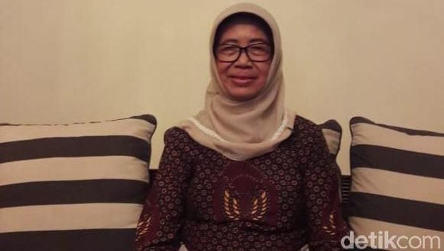 Jenazah ibunda Presiden Joko Widodo saat ini tengah tiba di rumah duka.