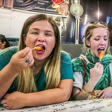 Siapa Sangka, Street Food Ini Disukai Para Bule