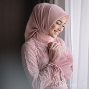 Tips Pakai Hijab Segi Empat Buat Kondangan, Gak Bikin Ribet!
