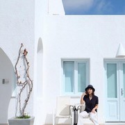 6 Inspirasi Fashion Cantik dan Sederhana ala Tatjana Saphira