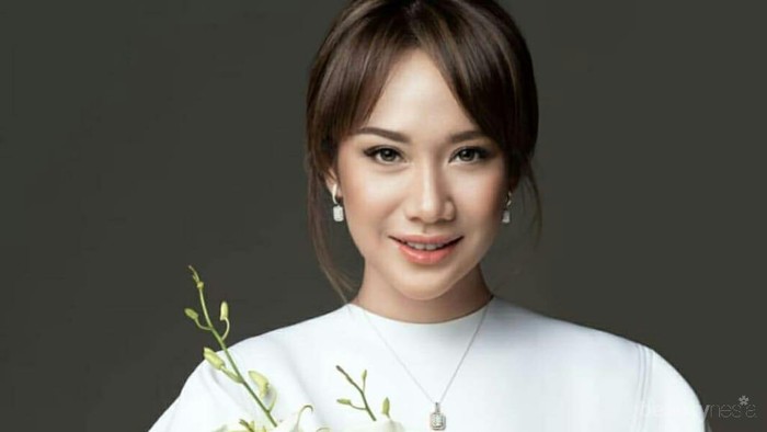 Terlihat Awet Muda, Ini Inspirasi Makeup ala BCL yang Bisa Kamu Tiru