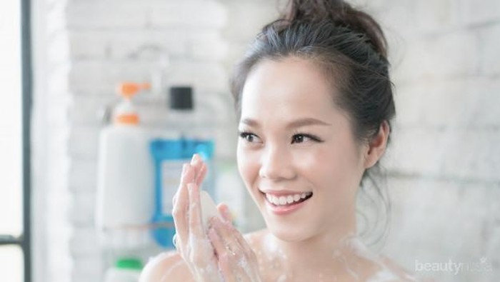 Rekomendasi Sabun Mandi yang Ampuh untuk Mencerahkan Kulit