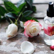 Ragam Produk Skincare dengan Kandungan Bunga Mawar