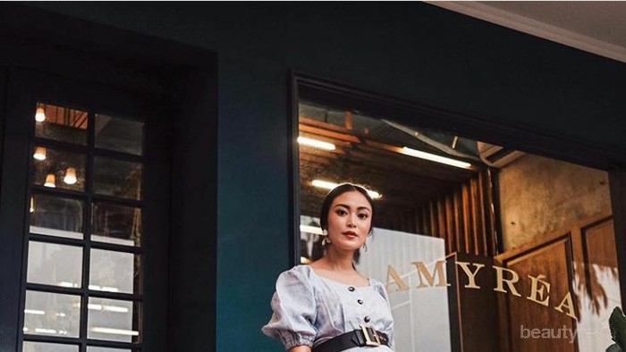 Outfit Nyaman dan Stylish untuk Bumil ala Ketha Agustin