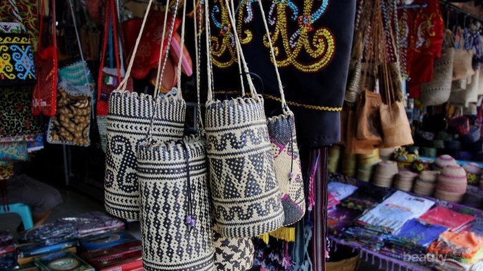 Wisata ke Kalimantan Barat? Ini Deretan Oleh-oleh yang Wajib Kamu Beli!