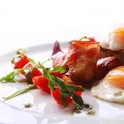 Wajib Kamu Ketahui, 6 Makanan Ini Dapat Menyebabkan Keracunan, Ladies!