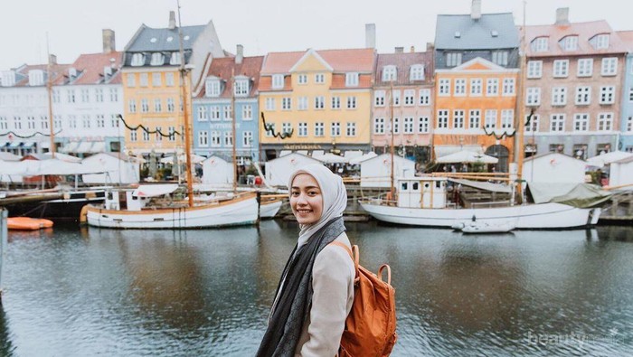 6 Inspirasi Tampil Stylish Saat Musim Dingin ala Influencer Hijab