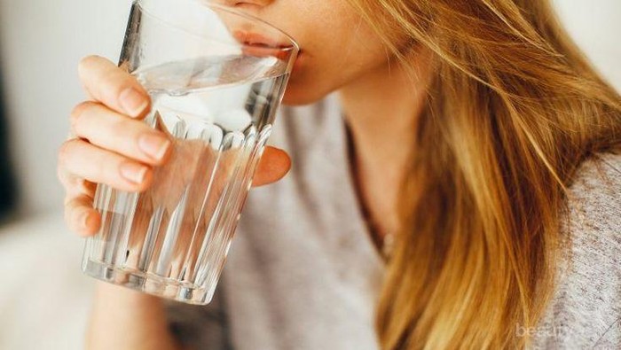 Bepergian Jauh Selama Liburan? Cegah Dehidrasi dengan Tips Ini!