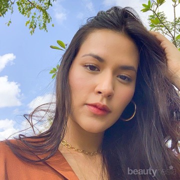 Raisa Mandi Pakai Air Mineral, Beneran Enggak Sih?