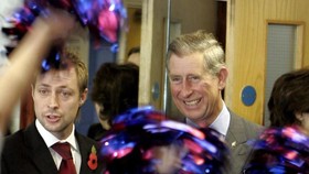 Pangeran Charles, Fan Burnley yang Positif Corona