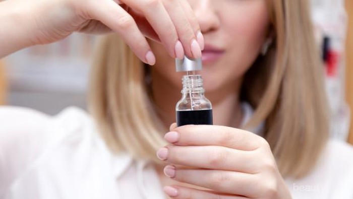 Wajah Sehat dan Glowing, Buat Sendiri Yuk Serum Alami Ini di Rumah