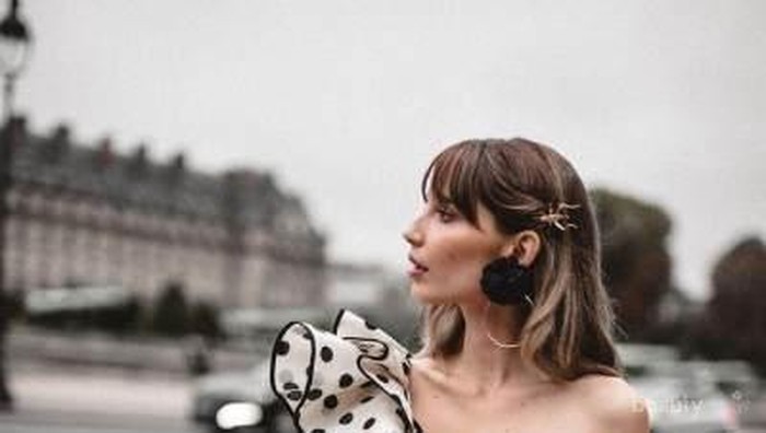 7 Artis Ini Tampil Kece dengan Outfit Polkadot