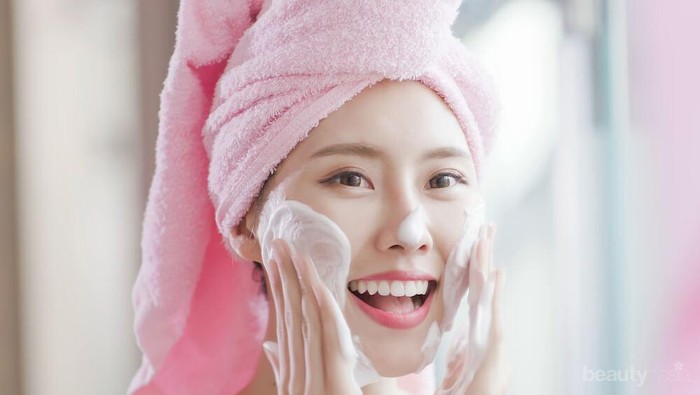 Perbedaan Facial Wash dan Facial Foam yang Wajib Kamu Ketahui!