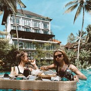 10 Potret Cantik Artis Indonesia Liburan di Bali