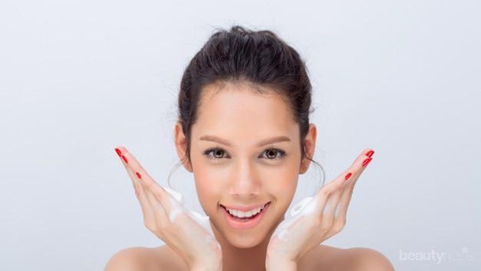 Wajib Tahu! Inilah 5 Cleansing Foam Terbaik untuk Wajah Lebih Berseri