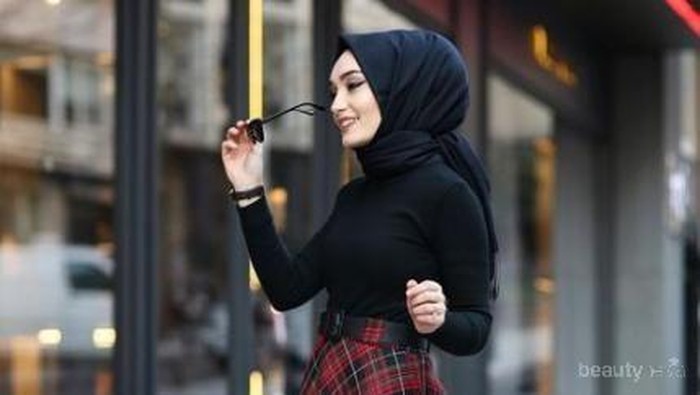 Mudah Ditiru, Ini Inspirasi Outfit Motif Kotak-Kotak untuk Kamu yang Berhijab