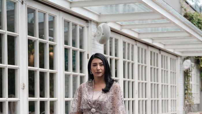 5 Rekomendasi Online Shop Jual Gaun dengan Bahan Tile untuk Pesta