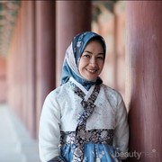Gaya Hijab Alya Rohali, Mantan Putri Indonesia Tahun 1996