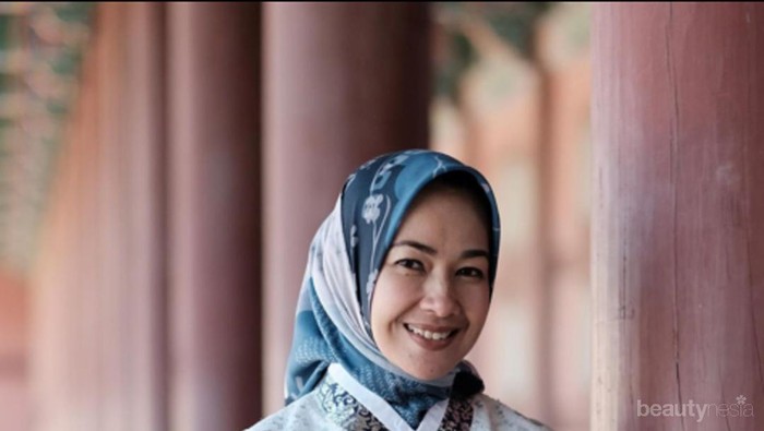 Gaya Hijab Alya Rohali, Mantan Putri Indonesia Tahun 1996