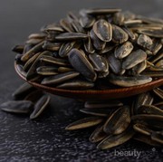 Suka Makan Kuaci? Ini 5 Manfaat yang Bisa Kamu Dapatkan, Ladies!