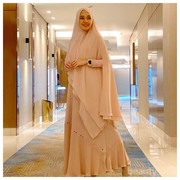 Inspirasi Gaya Hijab Syar'i yang Anggun ala Dhini Aminarti untuk Berbagai Acara