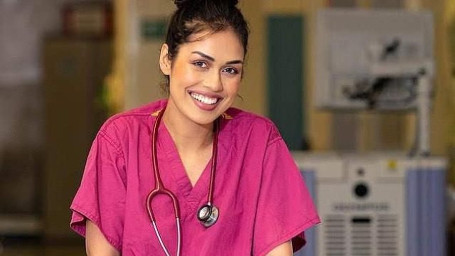 Miss England 2019, Bhasha Mukherjee kembali ke Inggris dan bekerja sebagai dokter.