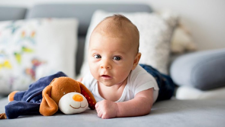 Ayah dan Bunda yang beragma Islam bisa mendapat inspirasi nama bayi islami dengan beragam makna dari Alquran. Simak daftarnya berikut ya.