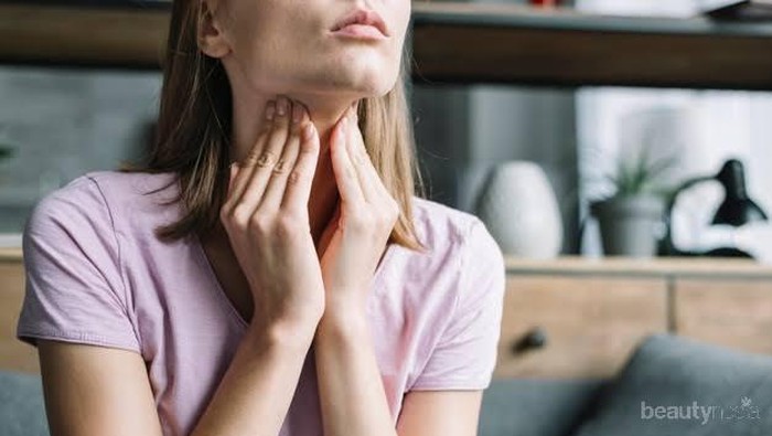 Tulang Ikan Nyangkut di Tenggorokan? Jangan Panik, Ini 6 Cara Mengatasinya!