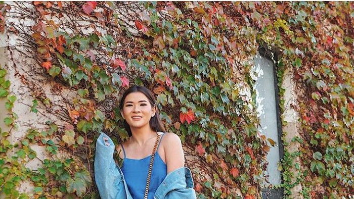 Gaya Stylish dengan Denim yang Bisa Kamu Contek dari Fashion Blogger Anaz Siantar