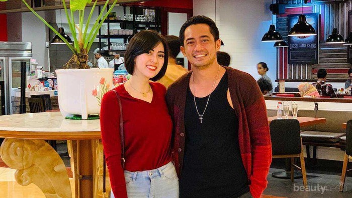 Potret Cantik Istri Yama Carlos, Arfita Dwi Putri Potret Cantik Istri Yama Carlos, Arfita Dwi Putri