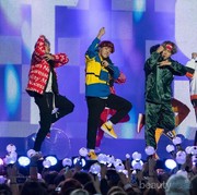 Suka Artis K-Pop? Kenalin Nih 10 Light Stick ala Idol Korea!