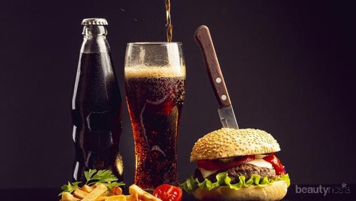 Hati-hati, Makanan & Minuman Ini Enggak Boleh Dikonsumsi Berlebihan
