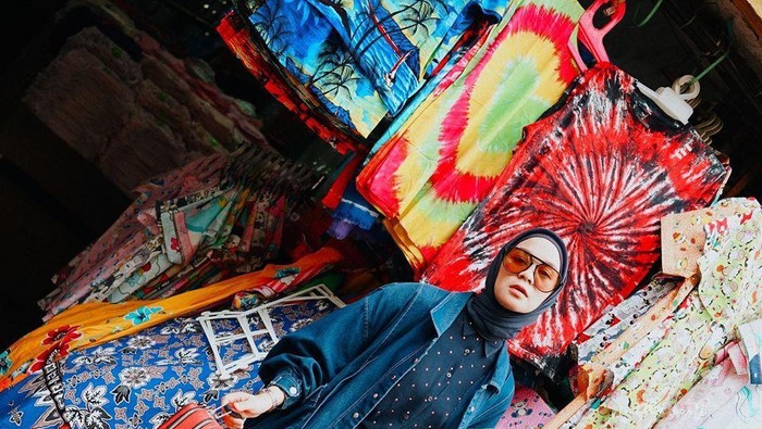 Super Edgy! Tantri Namirah Buktikan Lokasi OOTD Keren Nggak Mesti Mahal