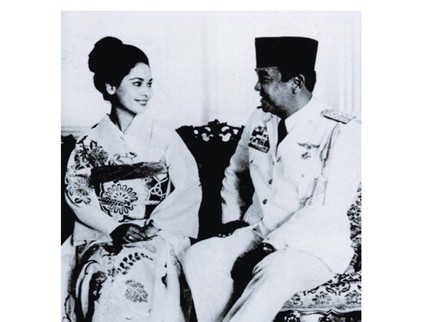 Ibunda Ternyata Tak Restui Madame Dewi Nikahi Soekarno karena Alasan Ini