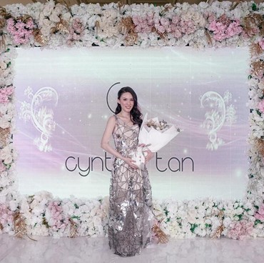 Desainer Cynthia Tan Bagikan 1.000 Masker Demi Berantas COVID-19