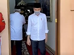 Video: Raut Wajah Jokowi Melepas Kepergian Ibunda Tercinta